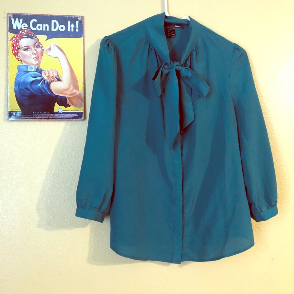 Ellison bow blouse size large
